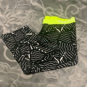 Nike Pro Cropped Black & White Legging Tights
